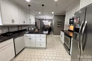 707 W Barr St, Lancaster, SC 29720 - Photo 25