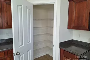 3107 Briar Rose Ct, Charlotte, NC 28269 - Photo 13