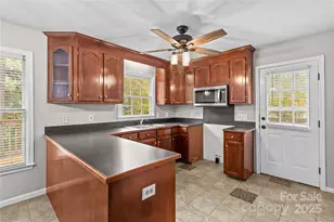 507 W Blume St, Landis, NC 28088 - Photo 7