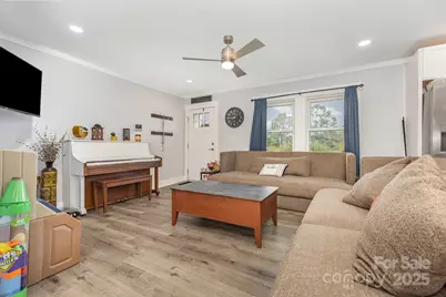 2752 Peachtree Road, Statesville, NC 28625 - Photo 3