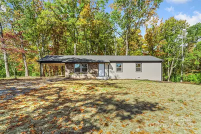 715 7th Avenue SE, Hickory, NC 28602 - Photo 1