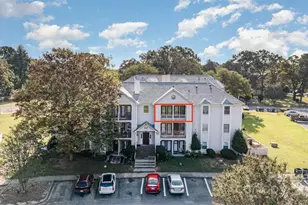 6165 Meadow Rose Ln, Charlotte, NC 28215 - Photo 3