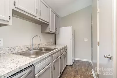 6165 Meadow Rose Lane, Charlotte, NC 28215 - Photo 11