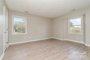 6165 Meadow Rose Ln, Charlotte, NC 28215 - Photo 15