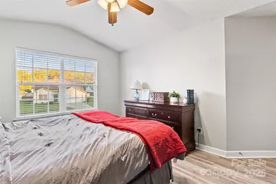 805 River Trail Road, Lowell, NC 28098 - Photo 31