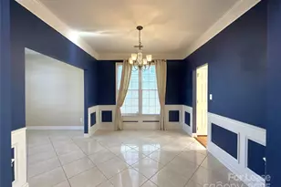 1928 Dearmon Dr, Charlotte, NC 28205 - Photo 5