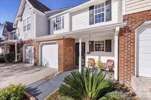 813 Rock Lake Glen, Fort Mill, SC 29715 - Photo 5