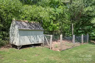 2409 Golf Course Rd, Columbus, NC 28722 - Photo 13