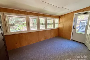 21 Loganwood Ln, Etowah, NC 28729 - Photo 15