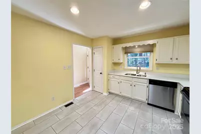 21 Loganwood Lane, Etowah, NC 28729 - Photo 7