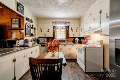 605 Oakley Street, Shelby, NC 28150 - Photo 5