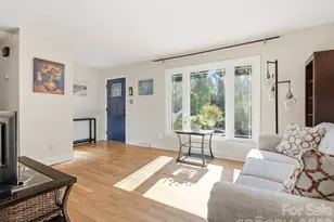 7148 Sherbourne Dr, Charlotte, NC 28210 - Photo 3