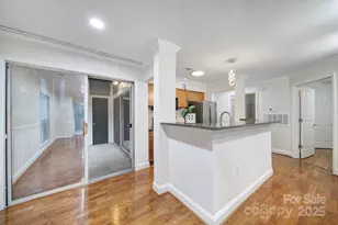 2506 Cranbrook Ln, Charlotte, NC 28207 - Photo 13