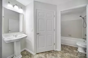 2506 Cranbrook Ln, Charlotte, NC 28207 - Photo 25