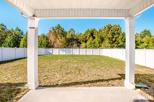 129 Candlelight Wy, Mooresville, NC 28115 - Photo 5