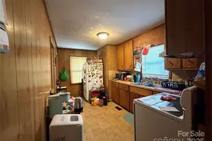 928 Bost St, Albemarle, NC 28001 - Photo 5