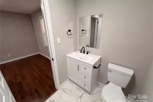 2854 Burbank Dr, Charlotte, NC 28216 - Photo 9