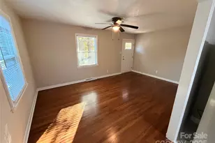 2854 Burbank Dr, Charlotte, NC 28216 - Photo 7