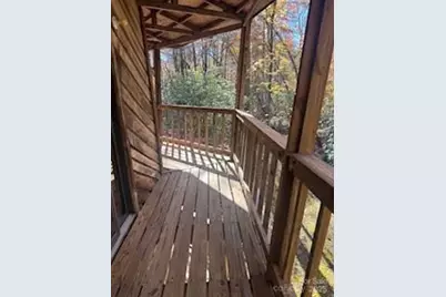 667 Pinewood Knoll Drive, Hendersonville, NC 28739 - Photo 7