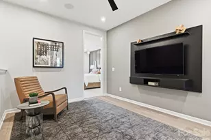 8430 Discovery Ln, Charlotte, NC 28216 - Photo 15