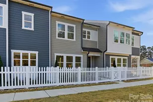 8430 Discovery Ln, Charlotte, NC 28216 - Photo 1