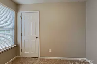 5549 Peachwood Dr, Charlotte, NC 28216 - Photo 13