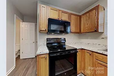 5549 Peachwood Drive, Charlotte, NC 28216 - Photo 9