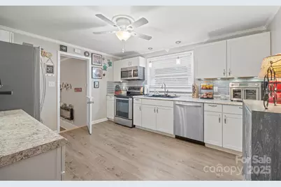 3842 Dowell Street, Hickory, NC 28602 - Photo 9