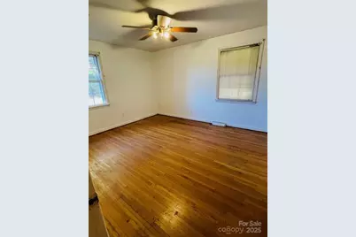 1421 Tyvola Road, Charlotte, NC 28210 - Photo 15