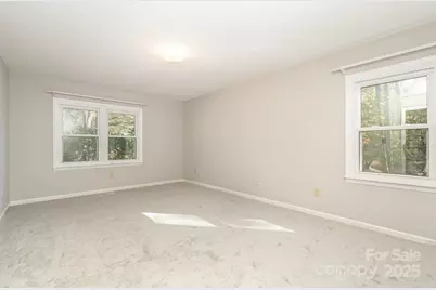 410 Hidden Woods Lane, Hendersonville, NC 28791 - Photo 9