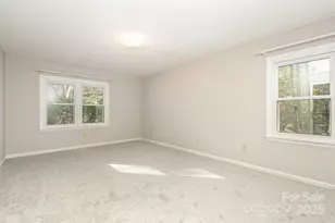 410 Hidden Woods Ln, Hendersonville, NC 28791 - Photo 9