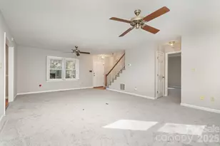 410 Hidden Woods Ln, Hendersonville, NC 28791 - Photo 5