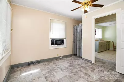 116 E Boston Avenue, Bessemer City, NC 28016 - Photo 13