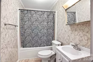 116 E Boston Ave, Bessemer City, NC 28016 - Photo 13