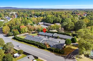 1419 19th Ave NE, Hickory, NC 28601 - Photo 3