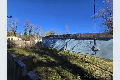 726 1st Avenue Avenue, Hendersonville, NC 28791 - Photo 3