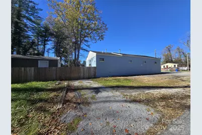 726 1st Avenue Avenue, Hendersonville, NC 28791 - Photo 7