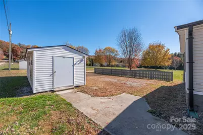 31 Little Hungry Road, Hendersonville, NC 28792 - Photo 25