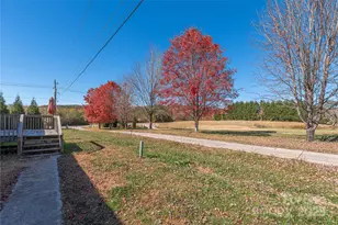 31 Little Hungry Rd, Hendersonville, NC 28792 - Photo 23