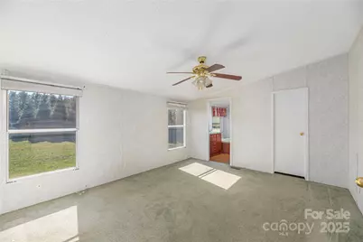 31 Little Hungry Road, Hendersonville, NC 28792 - Photo 15