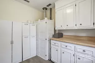 6309 Pineburr Rd, Charlotte, NC 28211 - Photo 9