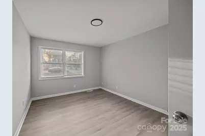 812 N Main Street, Lowell, NC 28098 - Photo 21