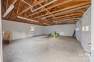 812 N Main St, Lowell, NC 28098 - Photo 33