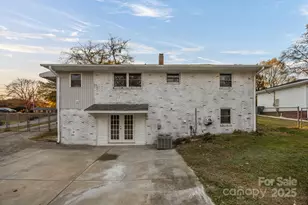 812 N Main St, Lowell, NC 28098 - Photo 3