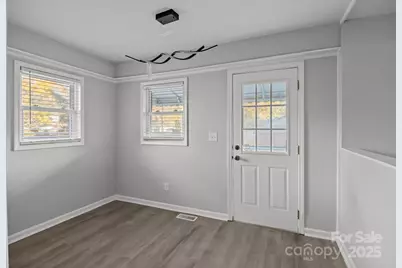 812 N Main Street, Lowell, NC 28098 - Photo 17