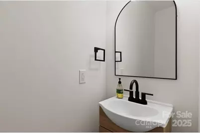 5921 Cougar Lane, Charlotte, NC 28269 - Photo 15