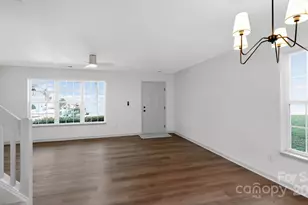 5921 Cougar Ln, Charlotte, NC 28269 - Photo 7