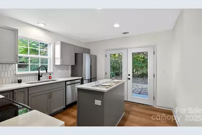 5921 Cougar Lane, Charlotte, NC 28269 - Photo 9