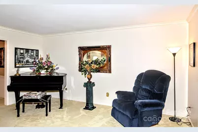 10802 Chestnut Hill Drive, Matthews, NC 28105 - Photo 7