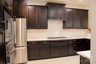 4624 Pebble Run Dr, Matthews, NC 28105 - Photo 7